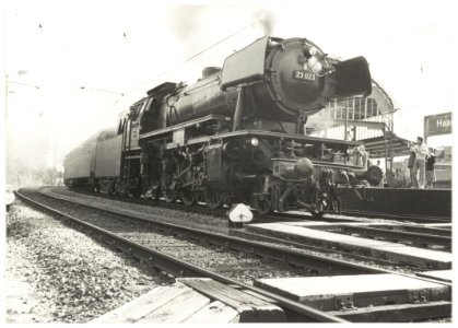 Aankomst van het paradepaard, uit de serie 23 van de Deutsche Bundesbahn van de Stoom Stichting Nederland. NL-HlmNHA 54010023