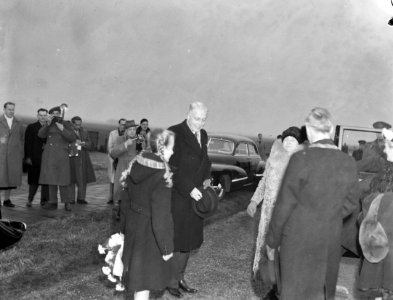 Aankomst van koningin Wilhelmina aan de Sloterweg te Amsterdam, Bestanddeelnr 901-9791 photo