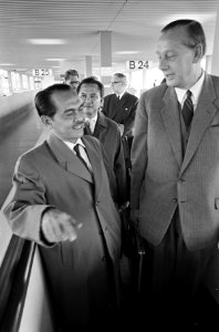 Aankomst Vice gouverneur dhr. H. Sapi I van Djakarta op Schiphol, Bestanddeelnr 920-7894