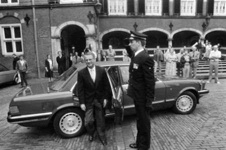 Aankomst van minister Rood bij de plechtige sluiting van de zitting van de State, Bestanddeelnr 932-3319