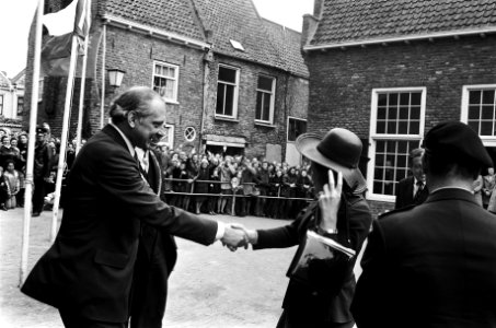 Aankomst van prinses Beatrix en prins Claus, Bestanddeelnr 927-8934