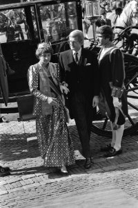 Aankomst van Prinses Margriet en mr. Pieter van Vollenhoven bij de Ridderzaal op, Bestanddeelnr 932-7058
