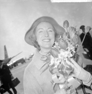 Aankomst Vera Lynn op Schiphol, Bestanddeelnr 917-7208 photo