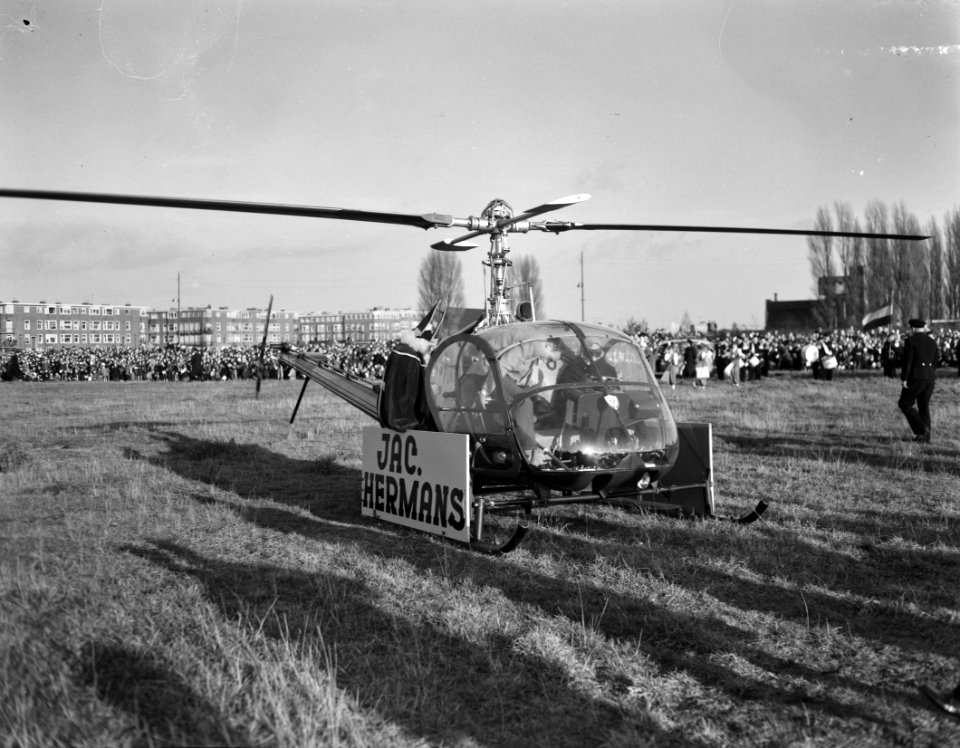 Aankomst van Sint Nicolaas per helicopter Amsterdam Zuid, Bestanddeelnr 906-8608