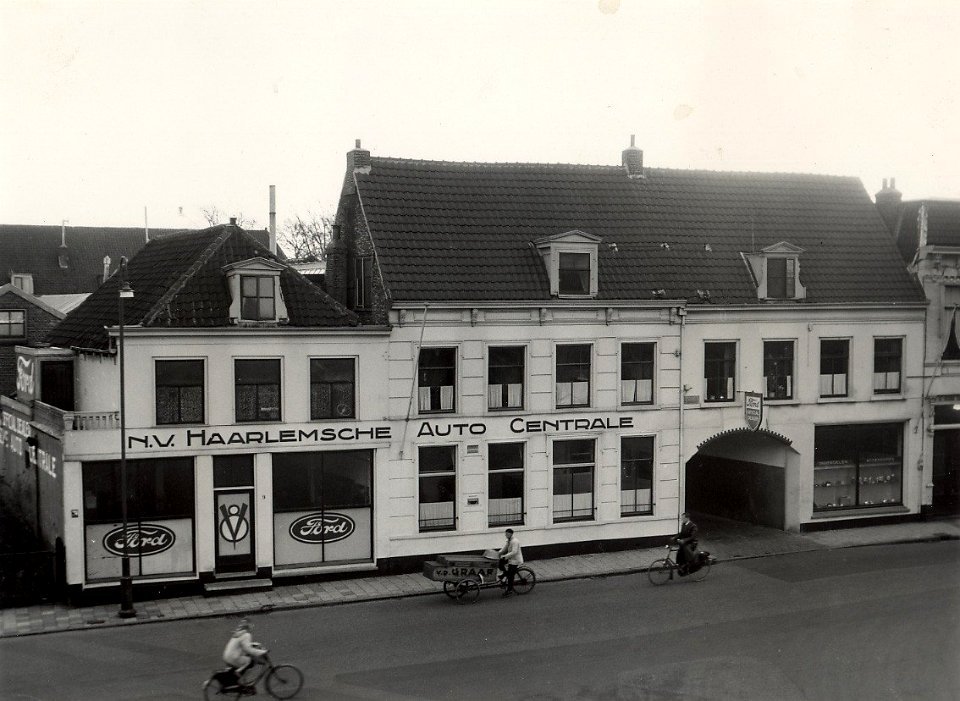Aangekocht in 1977 van United Photos de Boer bv, NL-HlmNHA 54004079