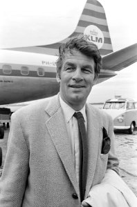 Aankomst Bill Travers (filmacteur) op Schiphol (kop), Bestanddeelnr 919-3492