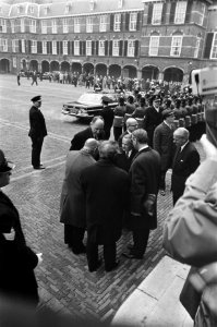Aankomst Bondskanselier Willy Brandt van Duitsland op Ypenburg. Aankomst Brandt, Bestanddeelnr 923-0349
