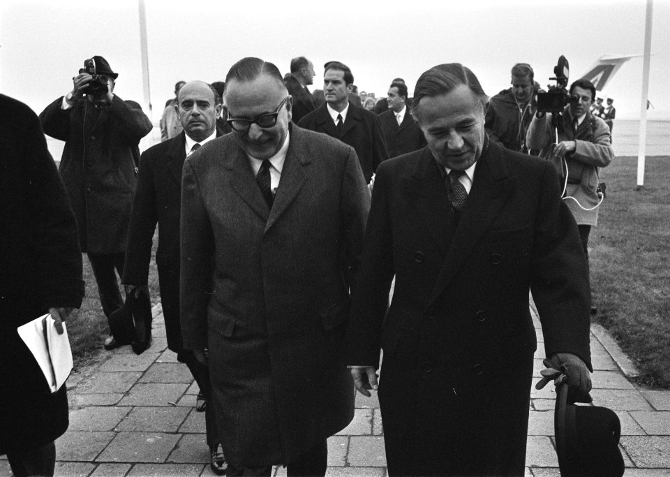 Aankomst Bondskanselier Willy Brandt van Duitsland op Ypenburg. Aankomst Rumor, Bestanddeelnr 923-0336