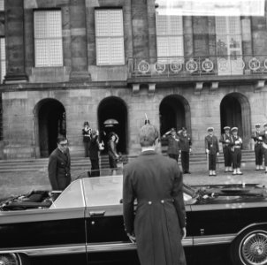 Aankomst bij Paleis op de Dam, Bestanddeelnr 918-8690
