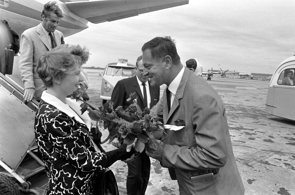 Aankomst Bill Travers (filmacteur) op Schiphol, Bestanddeelnr 919-3496