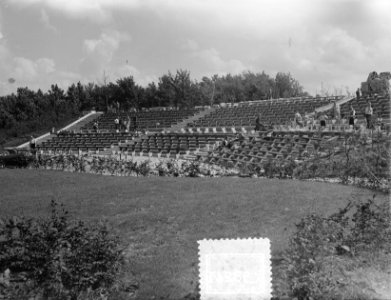 Aanbouw openluchttheater in Bosplan Amsterdam, Bestanddeelnr 905-8241