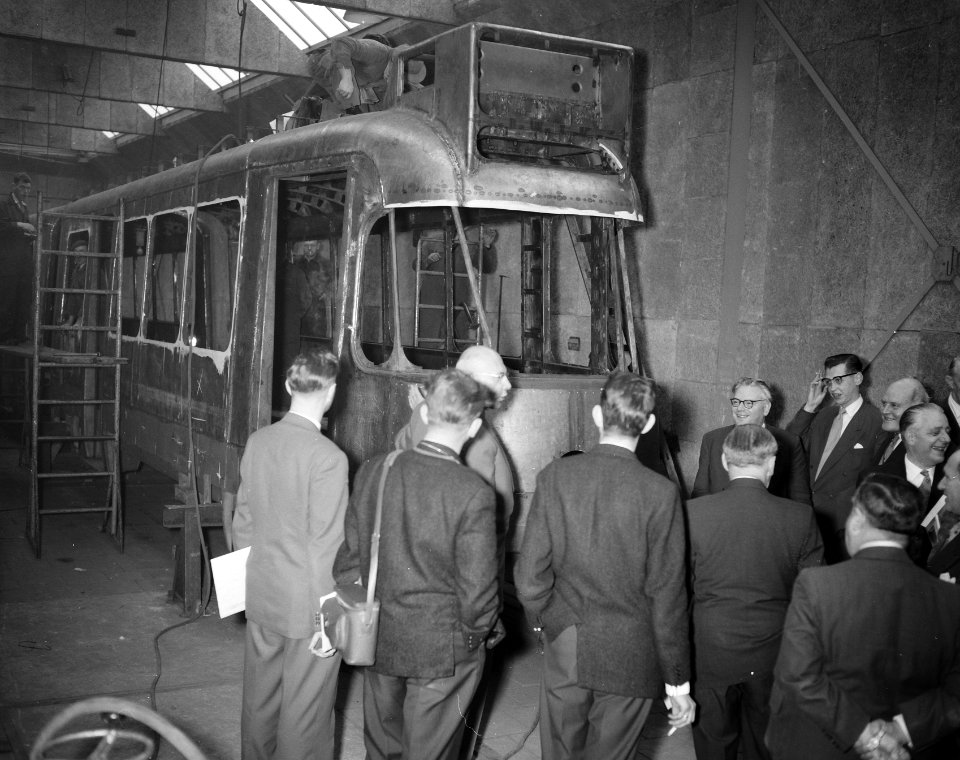 Aanbouw nieuwe tramwagens voor Amsterdam bij Beijnes te Beverwijk, Bestanddeelnr 908-1773