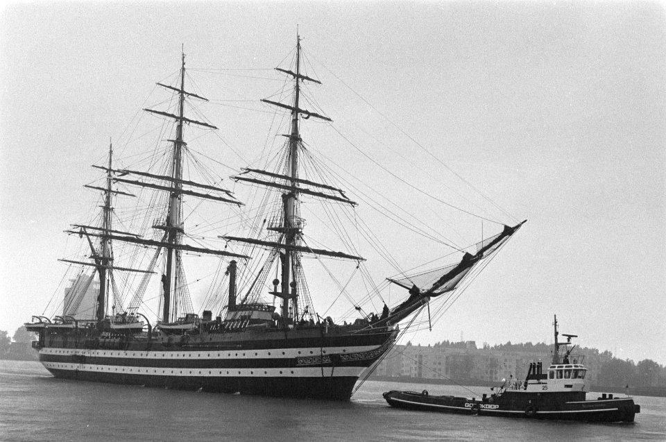 Aankomst Amerigo Vespucci voor Sail Amsterdam, Bestanddeelnr 933-3863