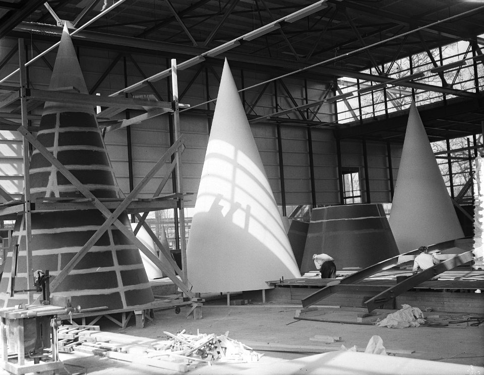 Aanbouw tentoonstelling E55 Rotterdam, Bestanddeelnr 907-0818