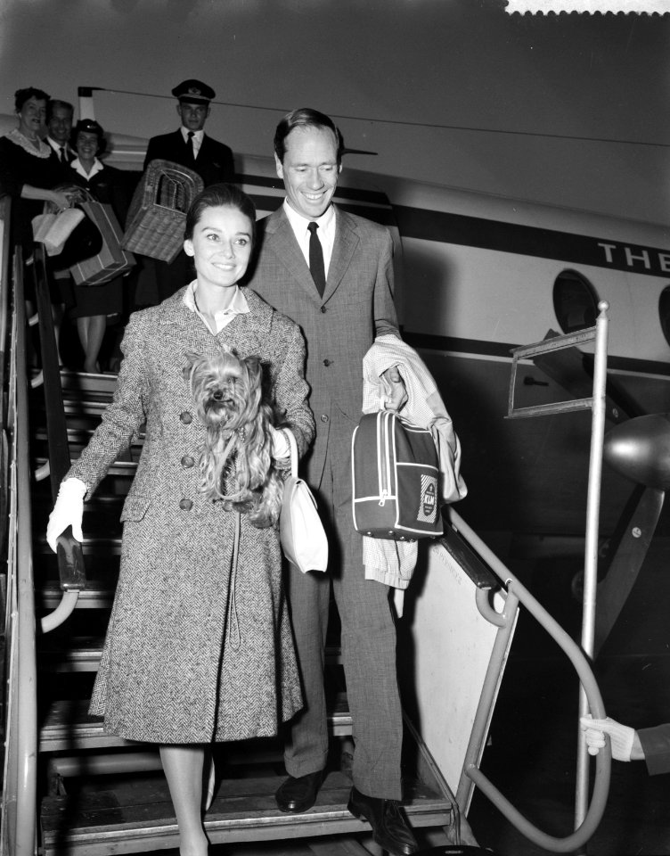 Aankomst Audrey Hepburn en Mel Ferrer op Schiphol, Bestanddeelnr 910-7164