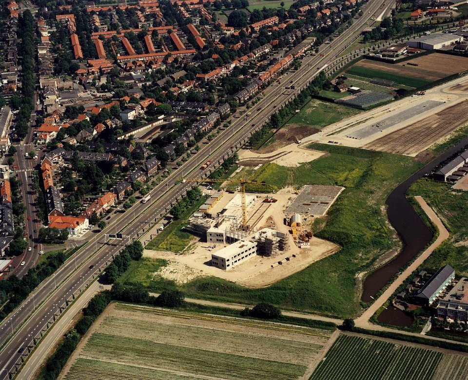 Aangekocht van United Photos de Boer bv. - Negatiefnummer 4692 A.L. 1. - Gepubliceerd in het Haarlems Dagblad dd. 19.07.1994. Identificatienummer 54-035209