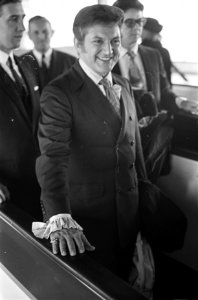 Aankomst Amerikaanse pianist Liberace op Schiphol, Bestanddeelnr 921-2376
