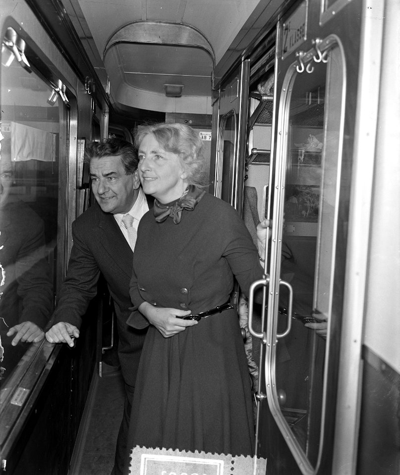 Aankomst Concertgebouworkest in trein, Bestanddeelnr 906-8901