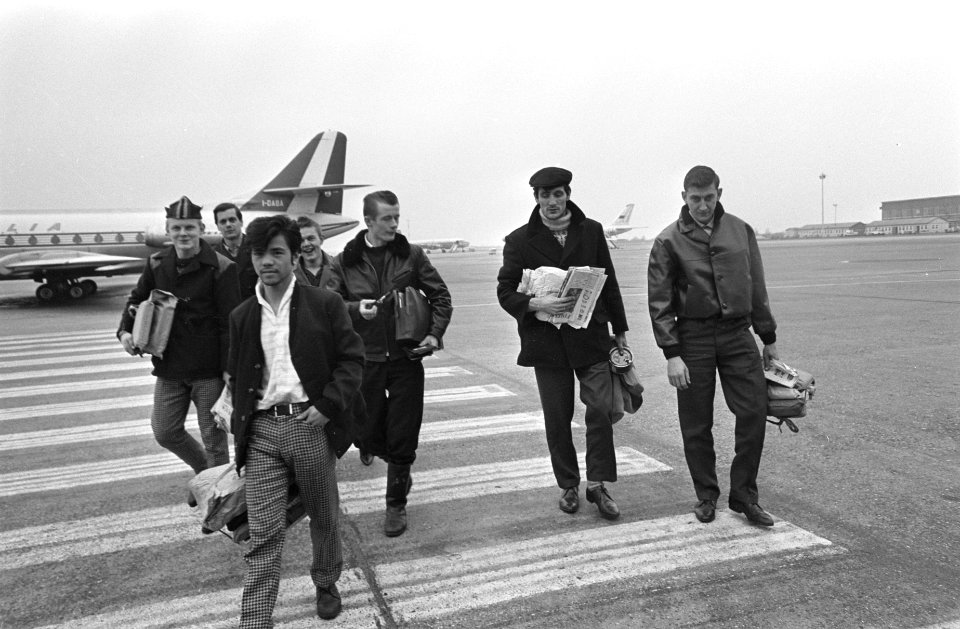 Aankomst bemanning van het schip Lucy op Schiphol, Bestanddeelnr 920-0830
