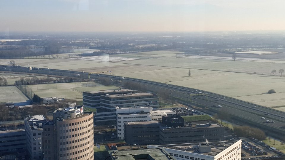 A2 en Pettelaarpark gezien vanaf de bovenste verdieping van het Provinciehuis Noord-Brabant