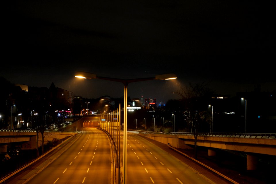 A103 from Joachim-Tiburtius-Brücke at night 2021-01-07 14