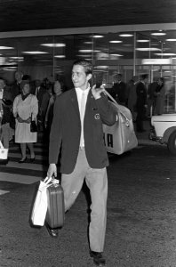 Aankomst Ajax op Schiphol. Johan Cruijff bij aankomst, Bestanddeelnr 920-7801