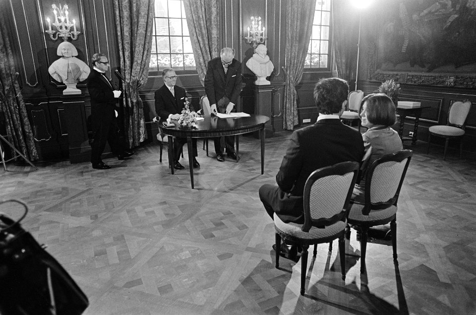 Aangifte van het huwelijk door prinses Christina en Jorge Guillermo, Bestanddeelnr 927-9960
