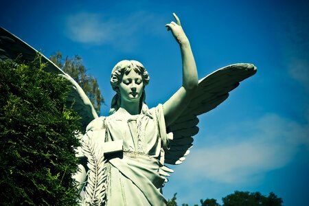 Figure angel tomb figure