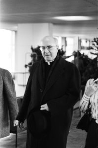 Aankomst kardinaal willebrands in rome voor gesprek met de paus, Bestanddeelnr 930-0778