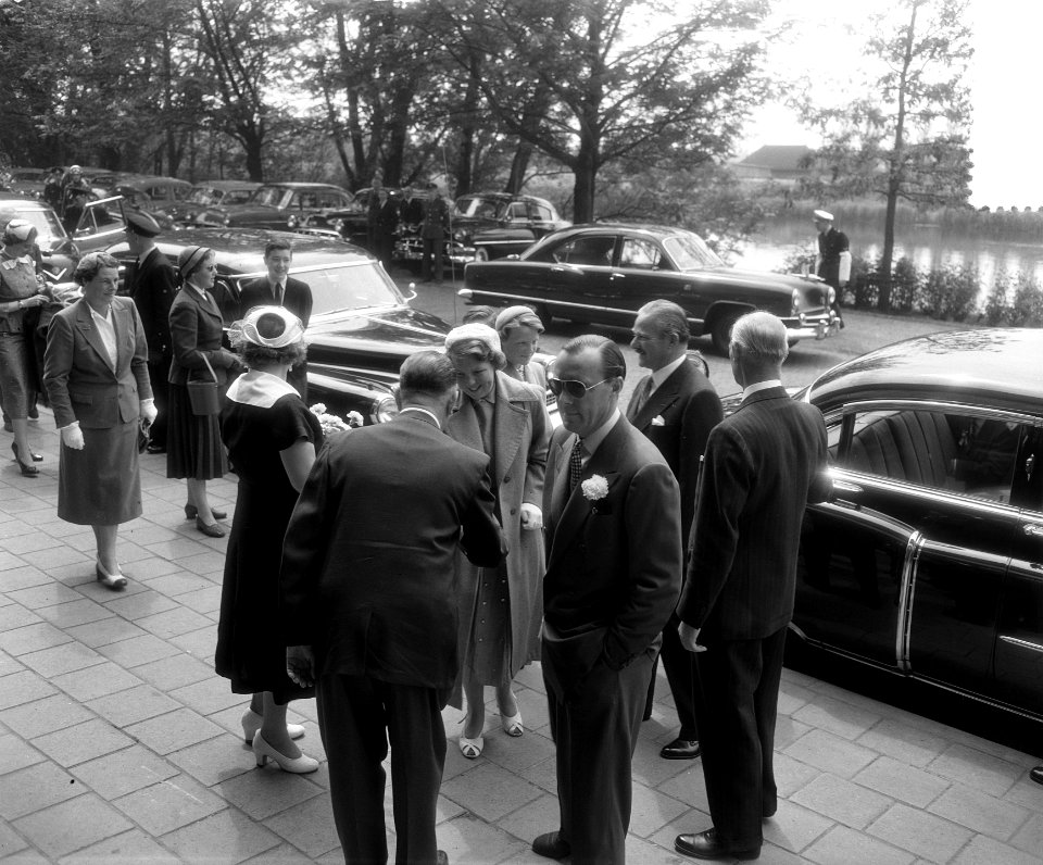 Aankomst Koninklijk paar en Prinsessen, Bestanddeelnr 907-1912