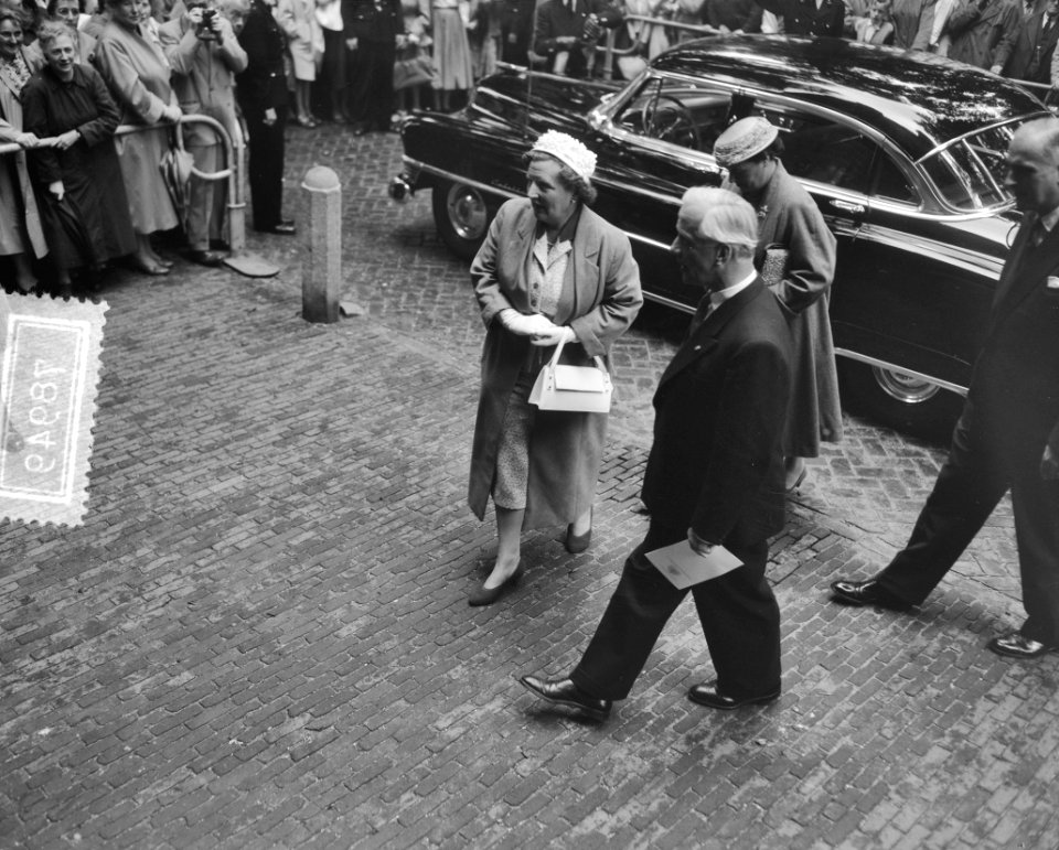 Aankomst koningin Juliana, Bestanddeelnr 907-8949