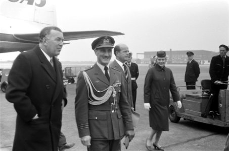 Aankomst op Schiphol Prins Bertil van Zweden, Bestanddeelnr 910-7223