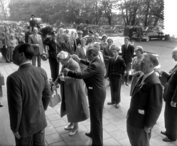 Aankomst Koninklijk paar en Prinsessen, Bestanddeelnr 907-1915