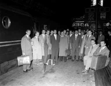 Aankomst Oostenrijks team op Centraal Station, Bestanddeelnr 908-9726