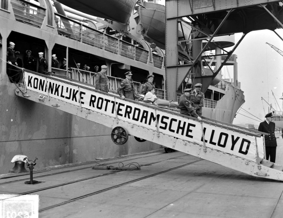 Aankomst Korea-vrijwilligers (gewonden) te Rotterdam, Bestanddeelnr 904-6201