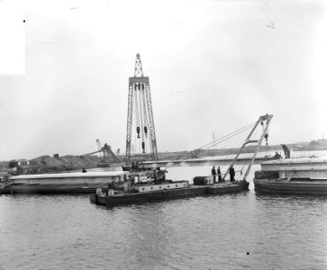 Aanbouw nieuwe brug Klaprozenweg Noord Amsterdam , plaatsing beton overspanning, Bestanddeelnr 906-6020