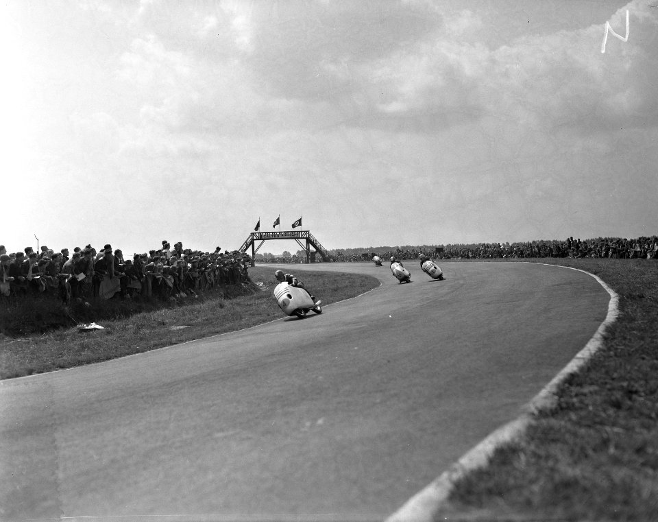 Aan kop Luigi Taveri (Zwitserland), Bestanddeelnr 907-8586