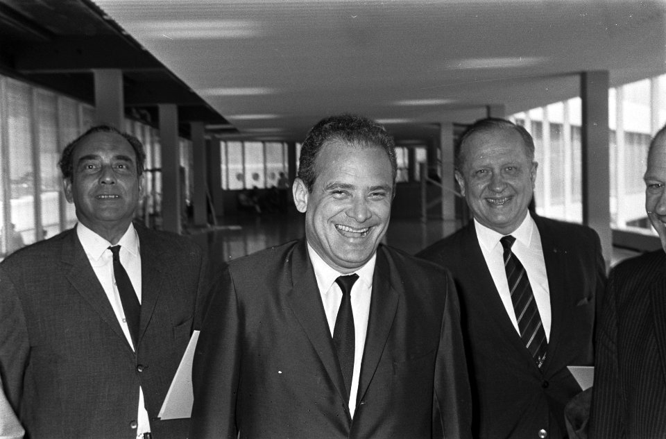 Aankomst minister president Franco van Panama op Schiphol, Bestanddeelnr 921-4978