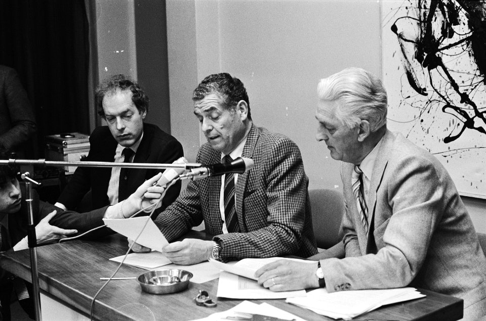 Aanbesteding Stopera-gebouw in Wibauthuis in Amsterdam. Wethouder J. Spoelstra, , Bestanddeelnr 932-1129