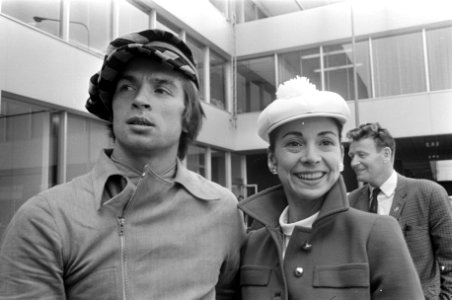 Aankomst Margot Fonteyn en Rudolf Nurejev op Schiphol Margot Fonteyn en Rudolf N, Bestanddeelnr 921-5013
