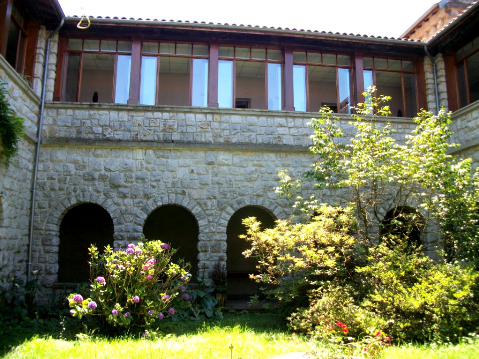 Abbaye Notre-Dame de Tournay 11