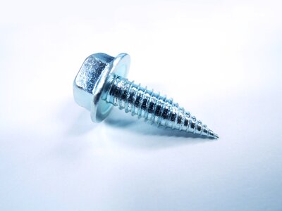 Screw nail articles