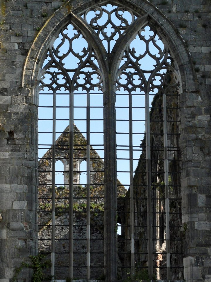 Abbaye d'Aulne 04