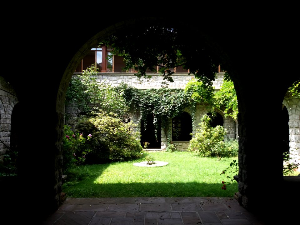 Abbaye Notre-Dame de Tournay - Cloître