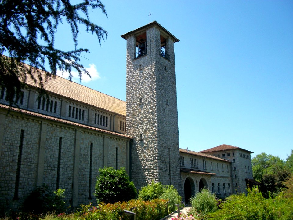 Abbaye Notre-Dame de Tournay 06