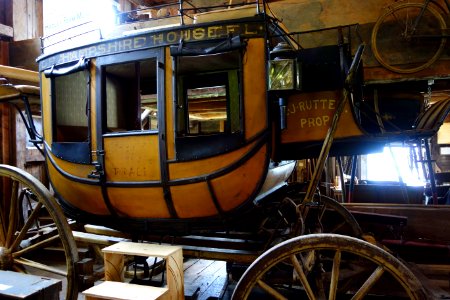 Abbott & Downing Concord Coach, view 1 - Hadley Farm Museum - DSC07624