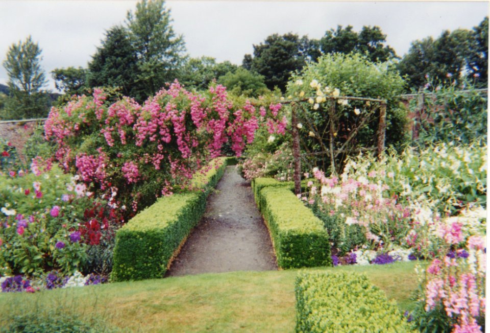 Abbotsford 2000-4-Walled Garden