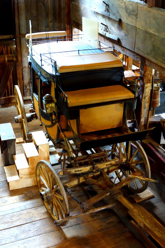 Abbott & Downing Concord Coach, view 4 - Hadley Farm Museum - DSC07695