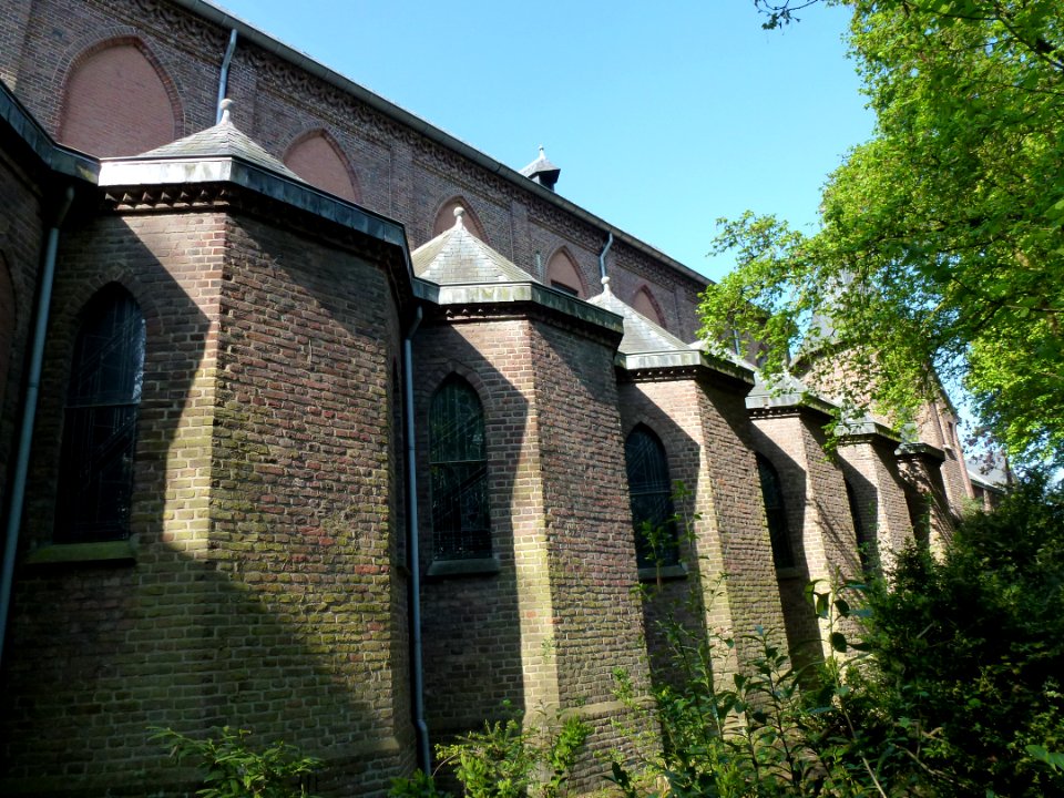 Abdij Lilbosch (Echt-Susteren) kerk exterieur, rij zijkapellen