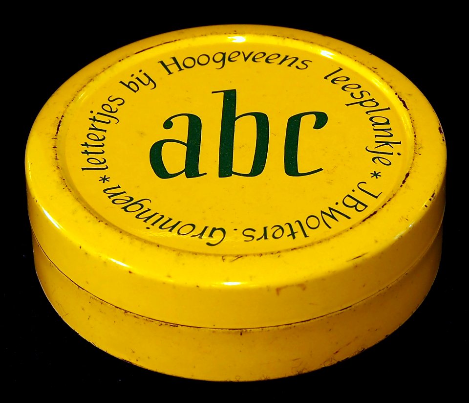 Abc lettertjes bij Hoogeveens leesplankje blikje, foto3
